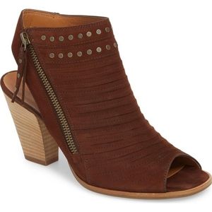 Paul Green Sydney sandal BNWOB size 7.5